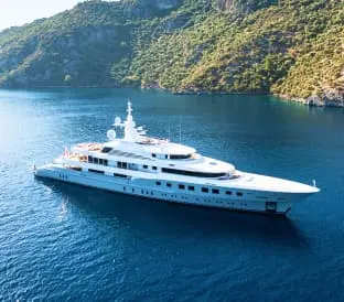 Luxury Yachts in dubai